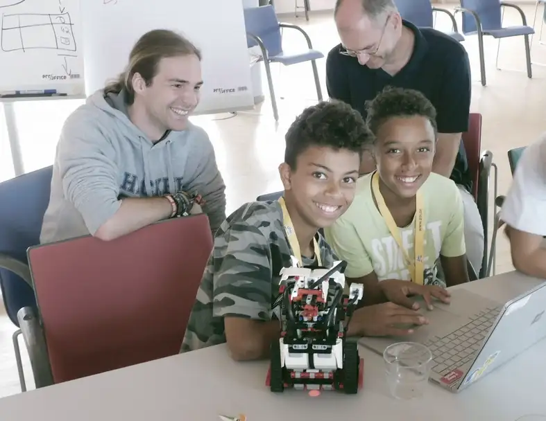 Teilnehmer bei der City Hacker School 2019 in Karlsruhe. Quelle: Hacker School