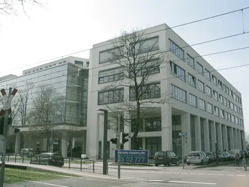 Gebäude der DHBW Karlsruhe. Duale_Hochschule_Karlsruhe - Von Voskos - Eigenes Werk CC BY 3.0 https://commons.wikimedia.org/w/index.php?curid=14696194