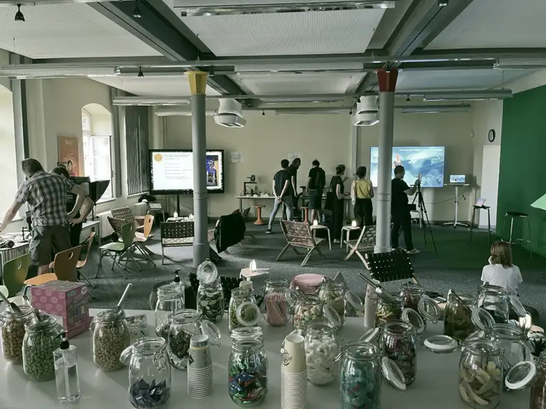 Candybar-und-Stationen des SMZ bei der Bunten Nacht der Digitalisierung am 1. Juli 2022